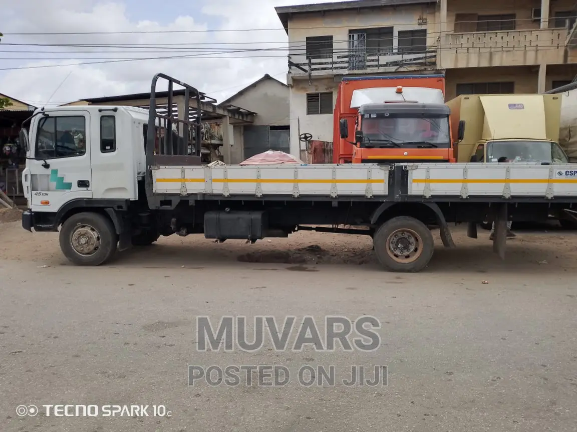 Hyundai Gold Cargo Truck 15-Footer Open Bucket