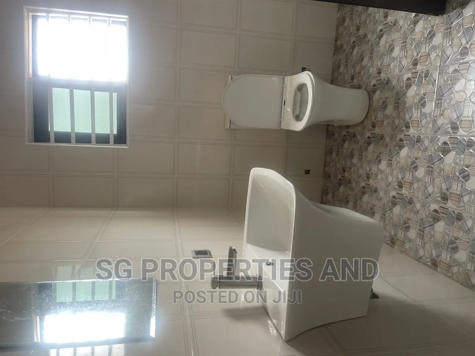 2bdrm Apartment in Batsonaa, Spintex for rent