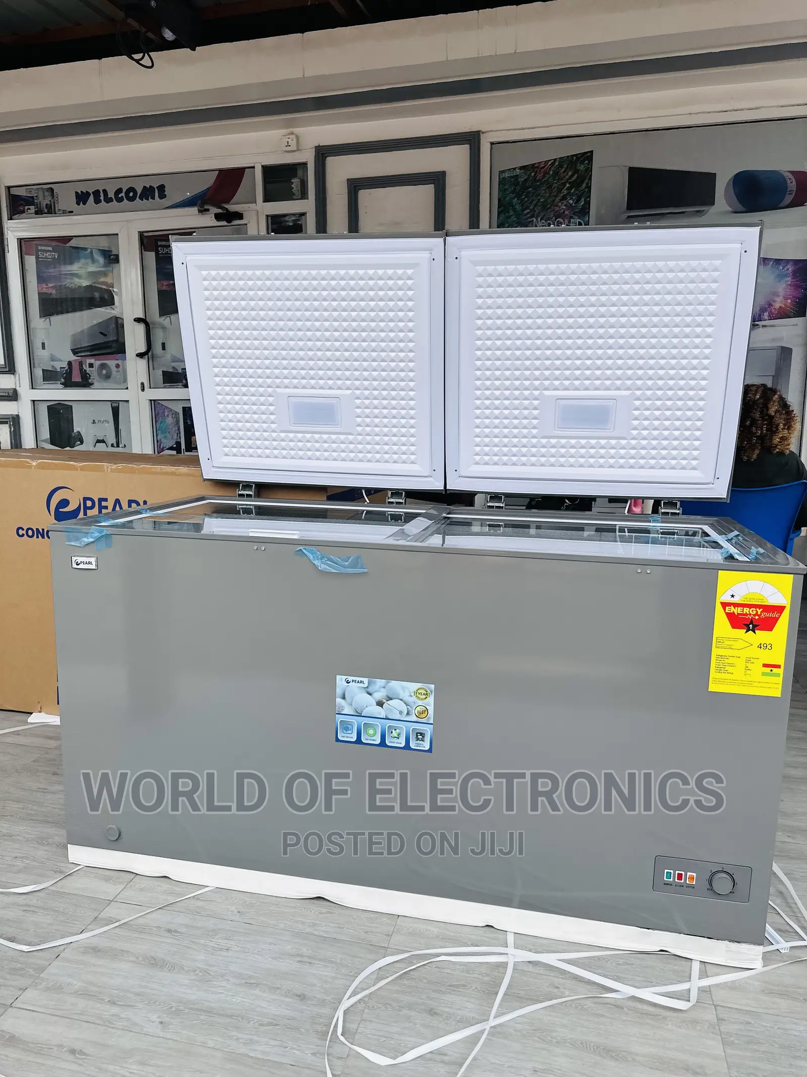 Get a New Double Door Freezer Pearl PCF-550 400l Chest