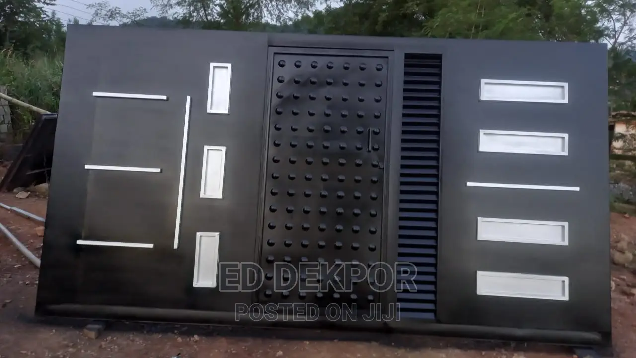 Sq Metal Gate