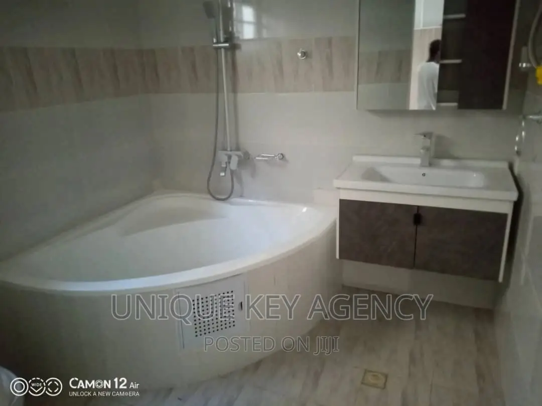 3bdrm House in Unique Agency, Spintex for sale
