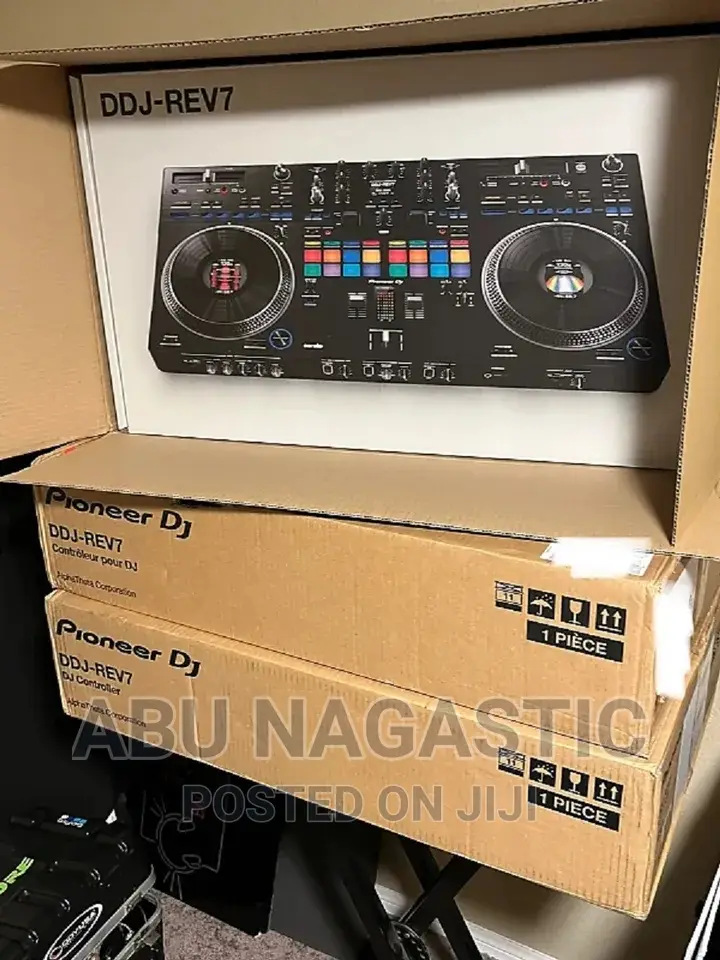 Pioneer DDJ-REV7 Controller