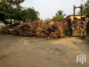 Props/Yellowboards/Pillars/Scaffolds/Formwork/Gutter/