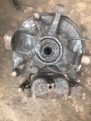 Nissan Hardbody COMPLETE FRONT HUB Available
