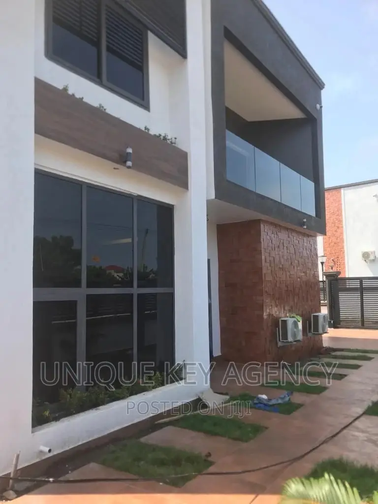 4bdrm Duplex in Unique Key Agency, Tseaddo for sale