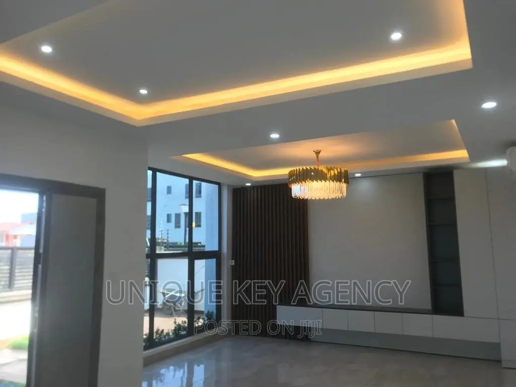 4bdrm Duplex in Unique Key Agency, Tseaddo for sale