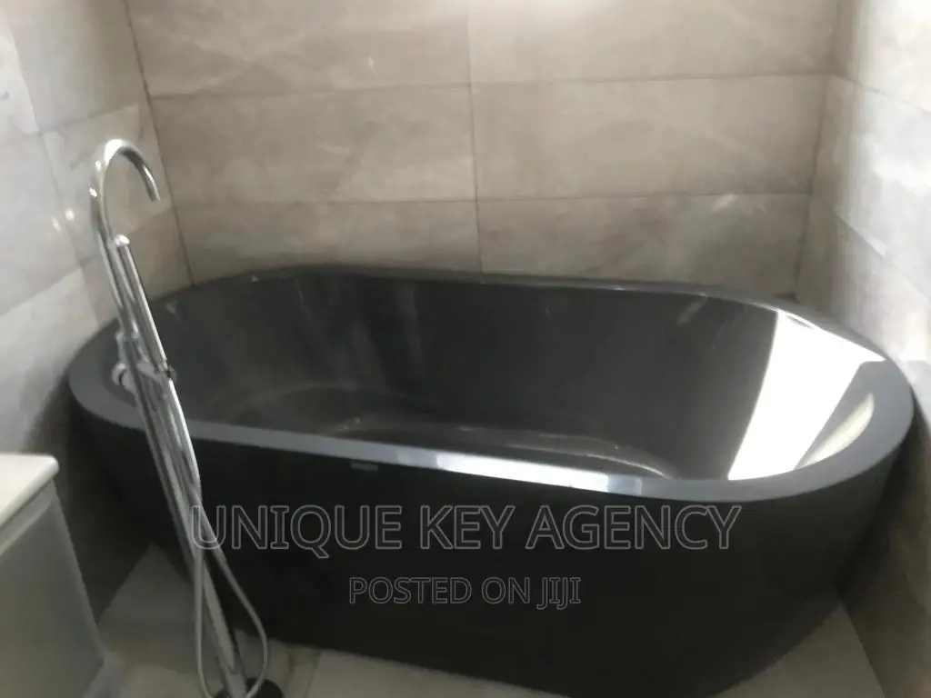 4bdrm Duplex in Unique Key Agency, Tseaddo for sale