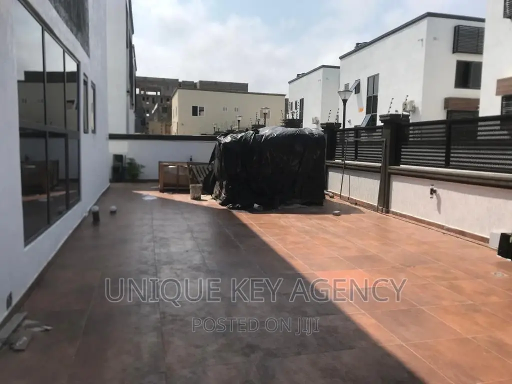 4bdrm Duplex in Unique Key Agency, Tseaddo for sale