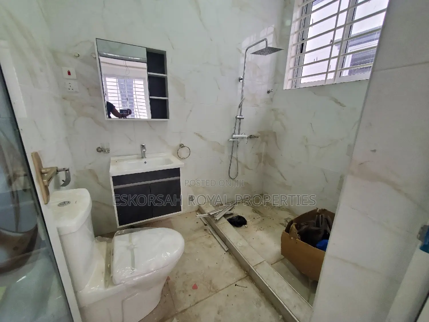 4bdrm House in Lakeside for sale