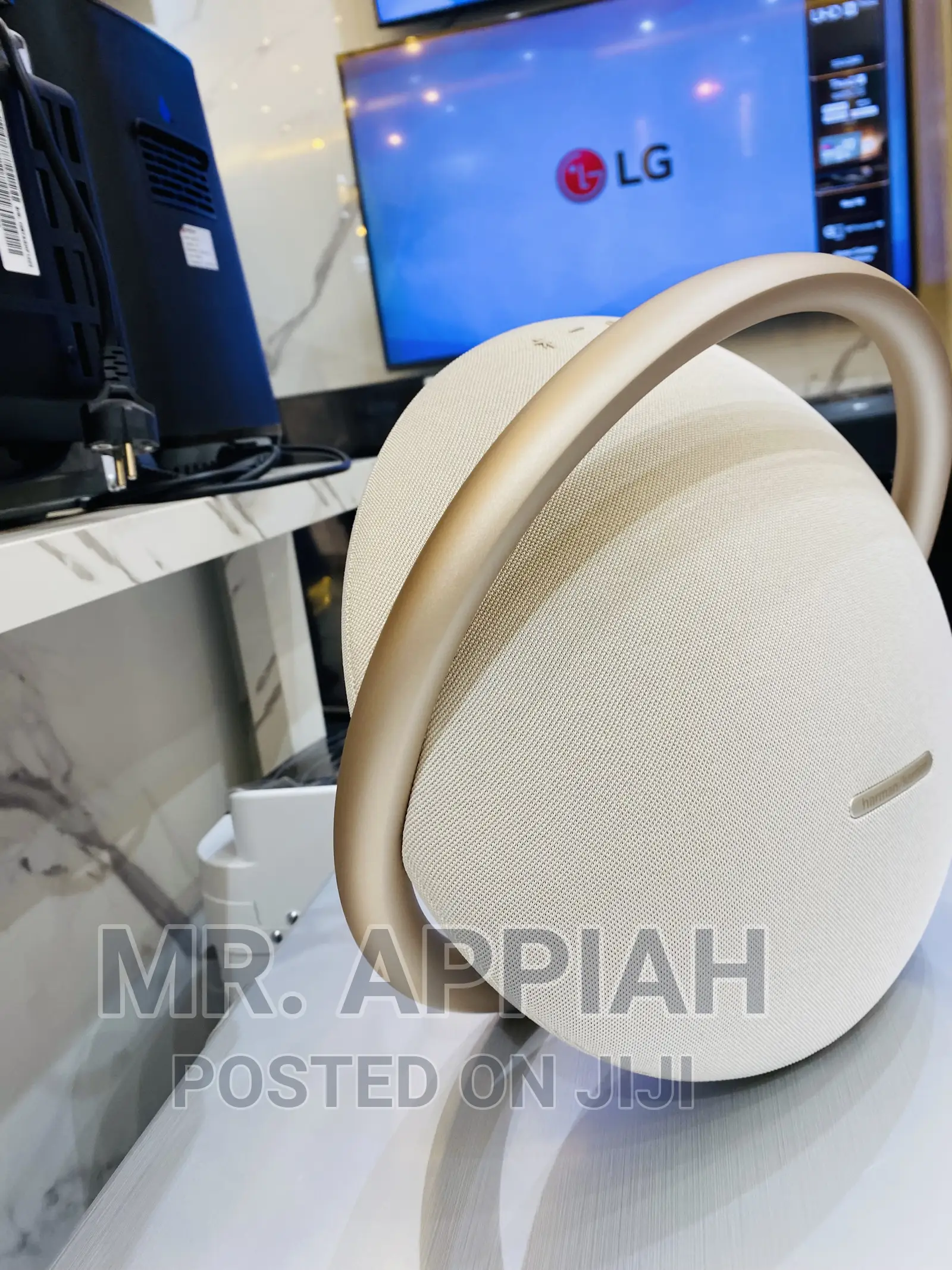 Affordable Harman Kardon Onyx 8 Bluetooth Speaker(Gold).