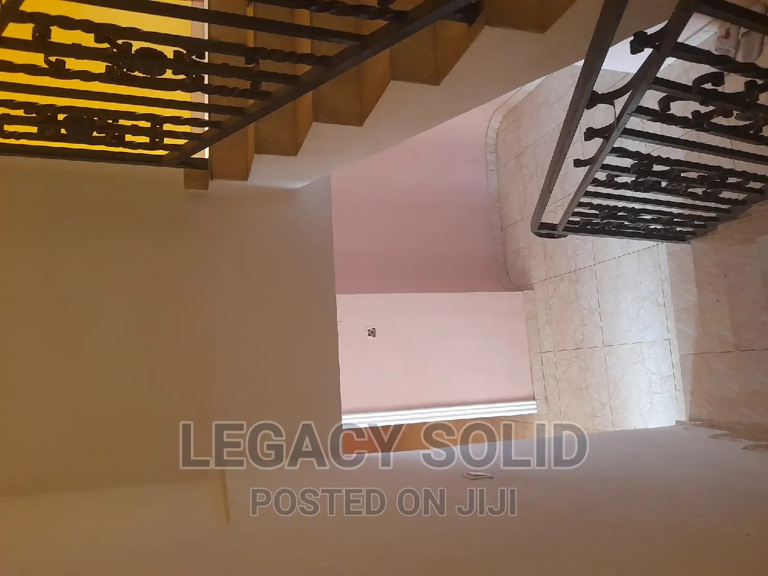 4bdrm Duplex in Legacy Solid Real, Ledzokuku-Krowor for rent
