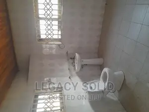 4bdrm Duplex in Legacy Solid Real, Ledzokuku-Krowor for rent