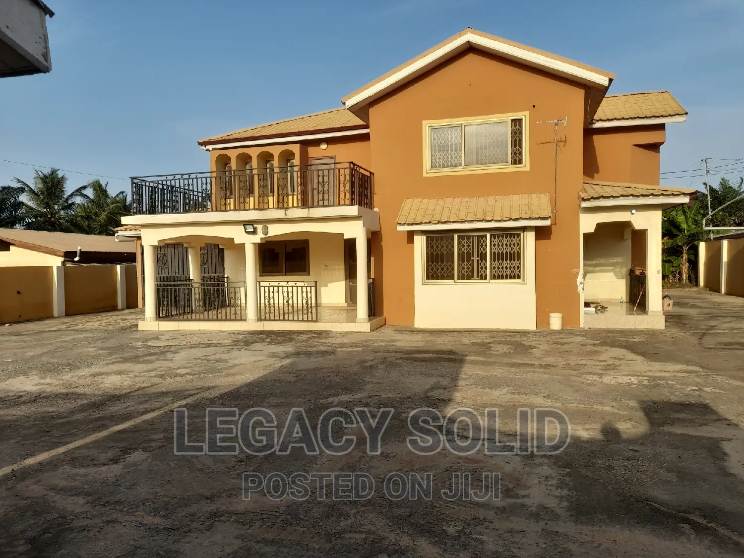 4bdrm Duplex in Legacy Solid Real, Ledzokuku-Krowor for rent