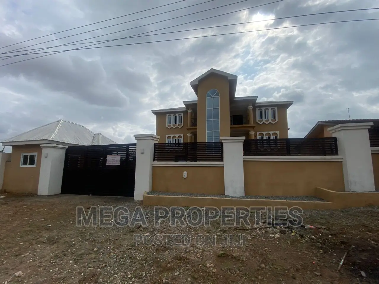 3bdrm Apartment in Pokuase for rent