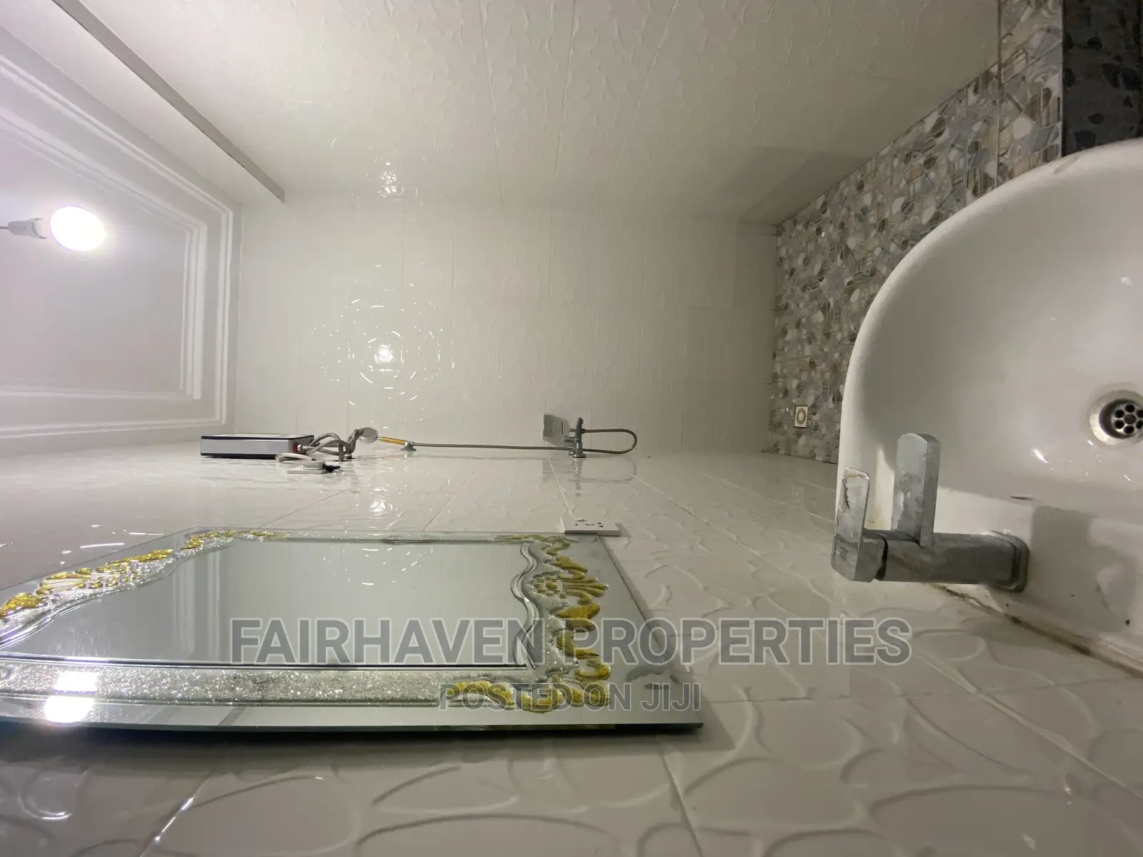 2bdrm Apartment in Tseaddo, Airport Residential Area for rent