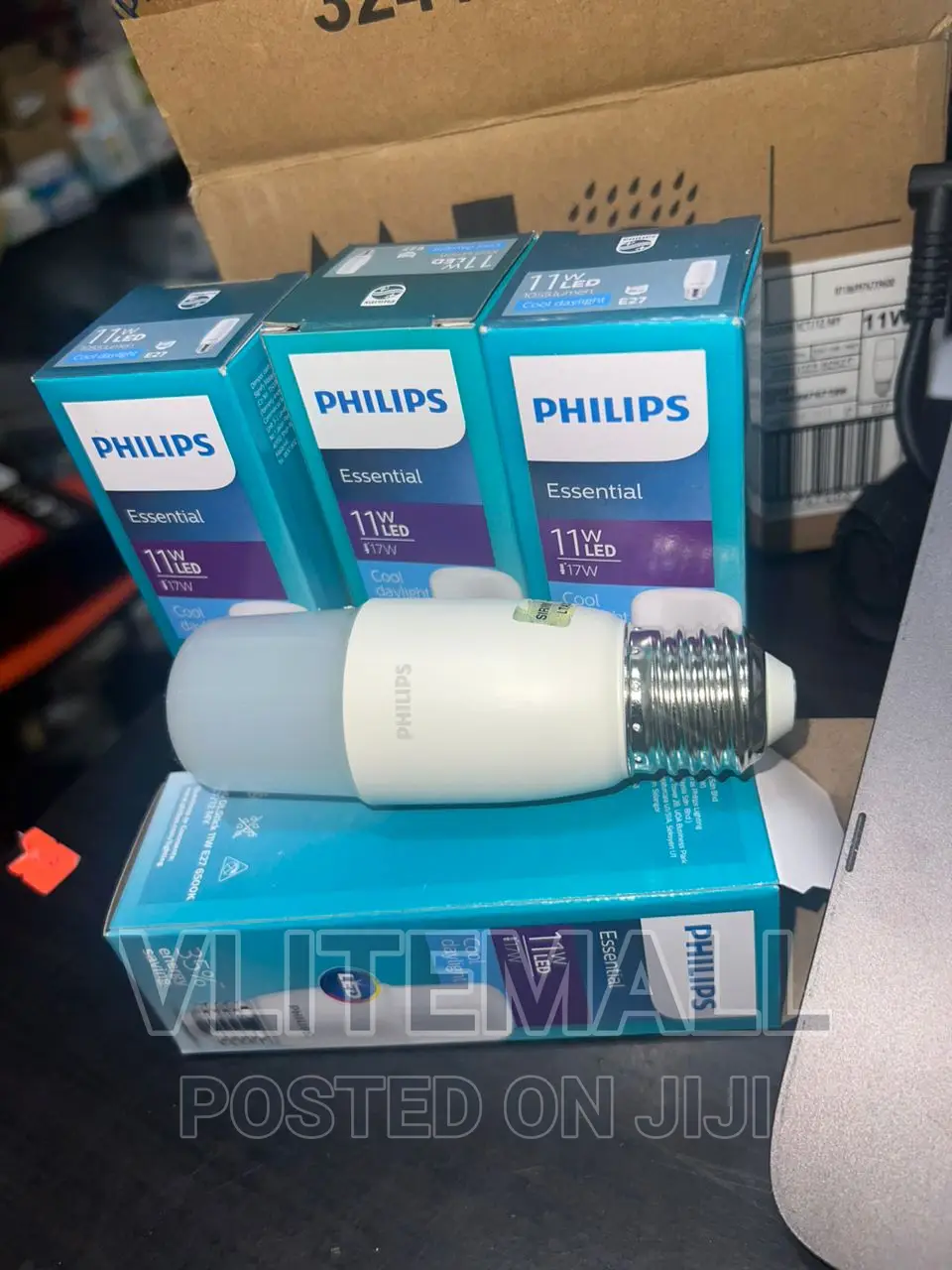 Philips 11w LED Bulb E27