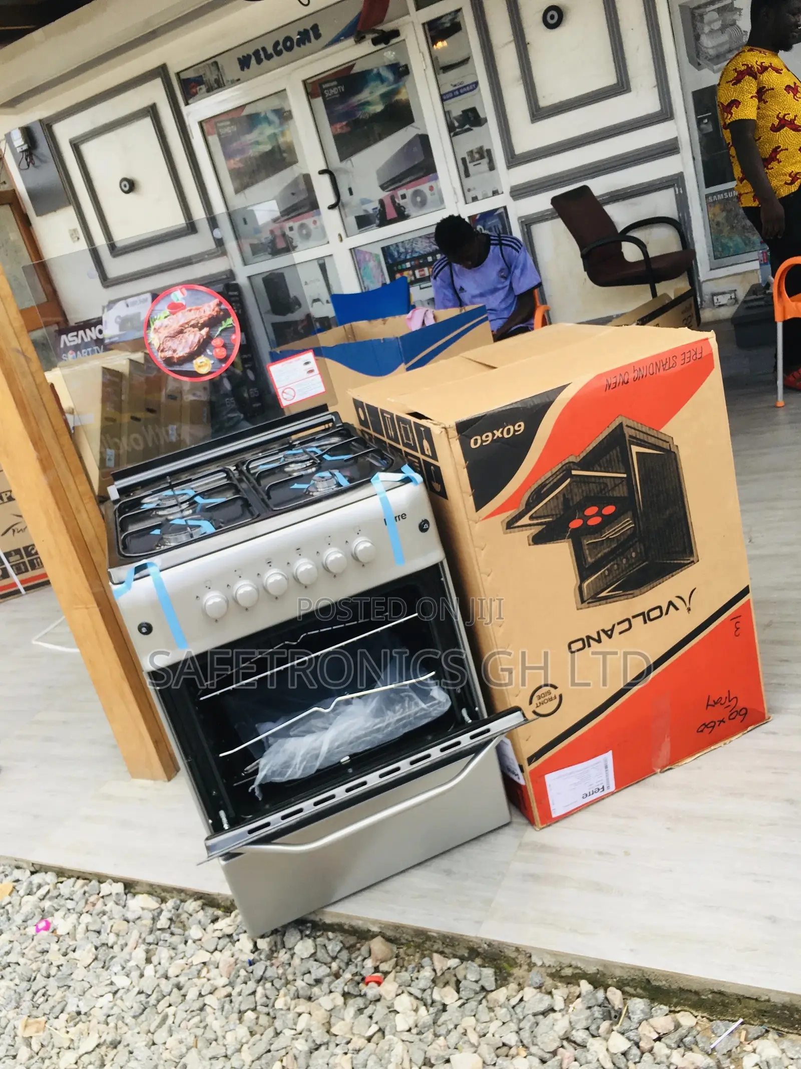 Great 4 Gas Burner Ferre 60x60 Oven With Grill Sliver