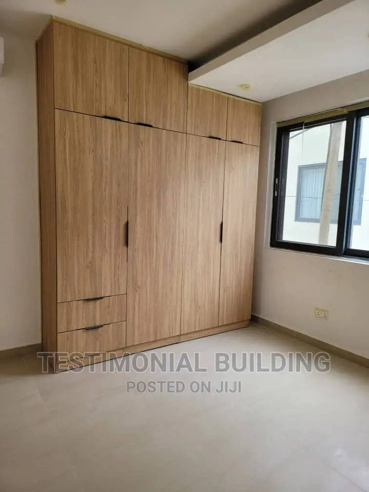 4bdrm Apartment in Testimonial Building, East Legon for rent