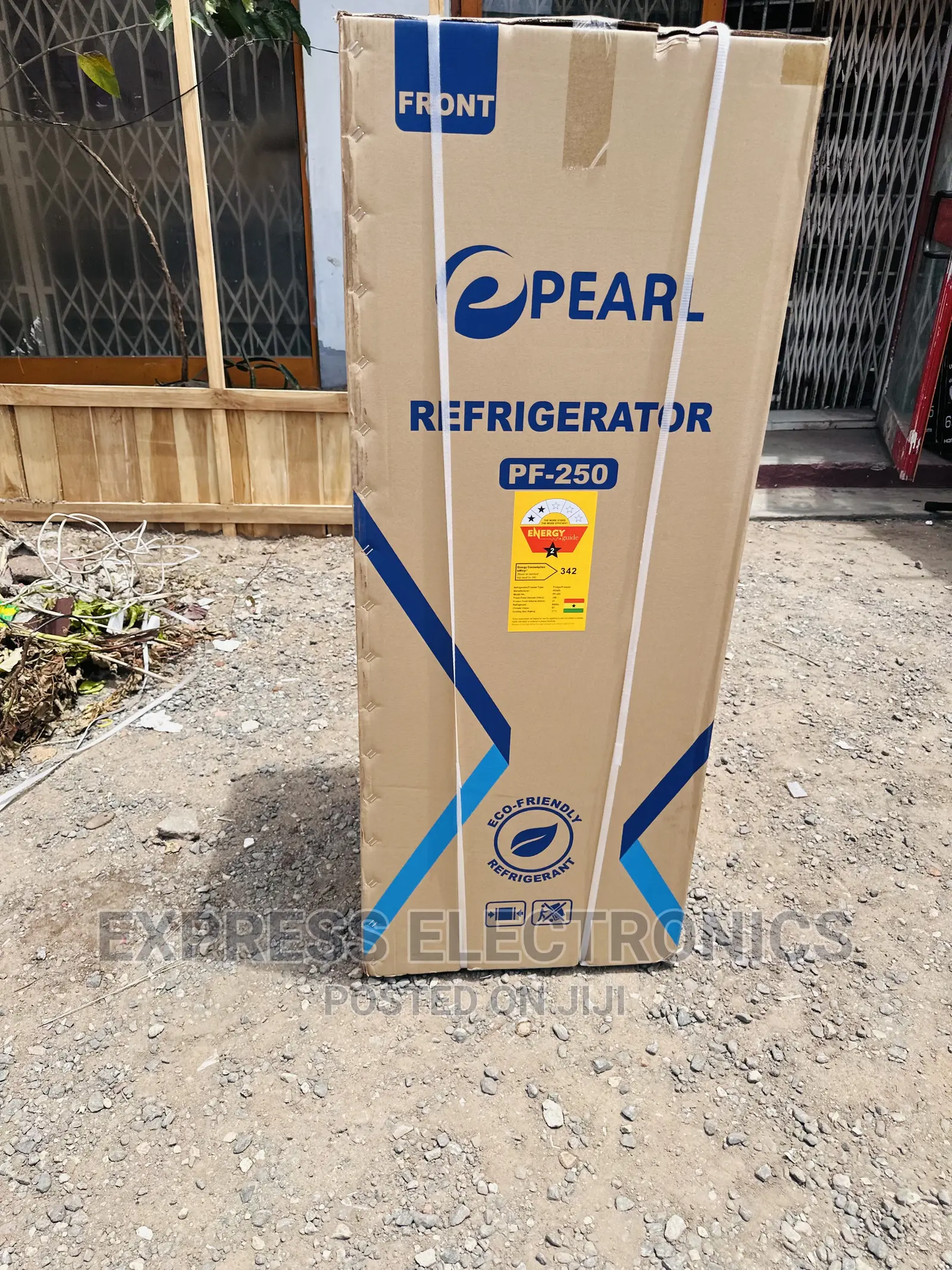 Lovely  Sleek Grey Top Freezer Pearl 205L Pf-250