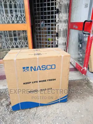 Swing Single Door Chest Freezer Nasco 200L