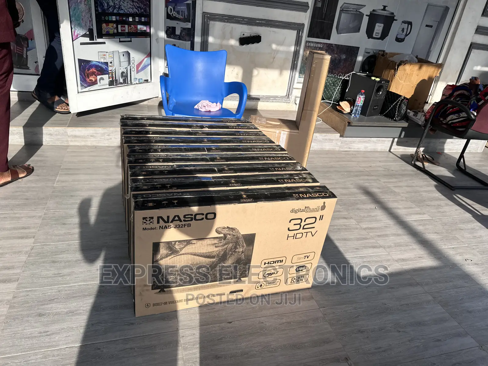 Cinematic Experience FHD Satellite Nasco 32” Tv