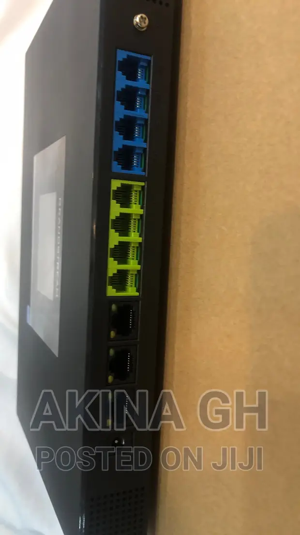 Grandstream Voip IP 4 Lines PBX 2000 Users Ucm6304 3