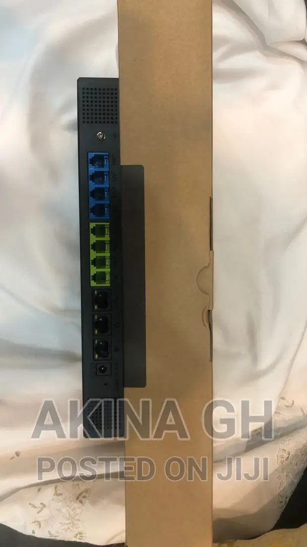 Grandstream Voip IP 4 Lines PBX 2000 Users Ucm6304 4