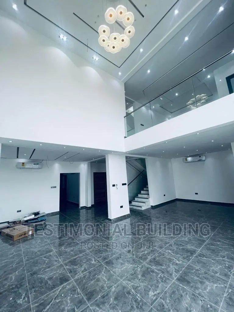 5bdrm House in Testimonial Building, Nmai-Dzorn for sale