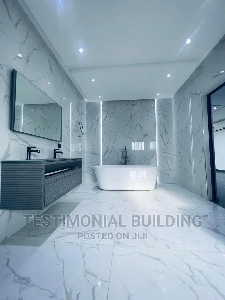 5bdrm House in Testimonial Building, Nmai-Dzorn for sale