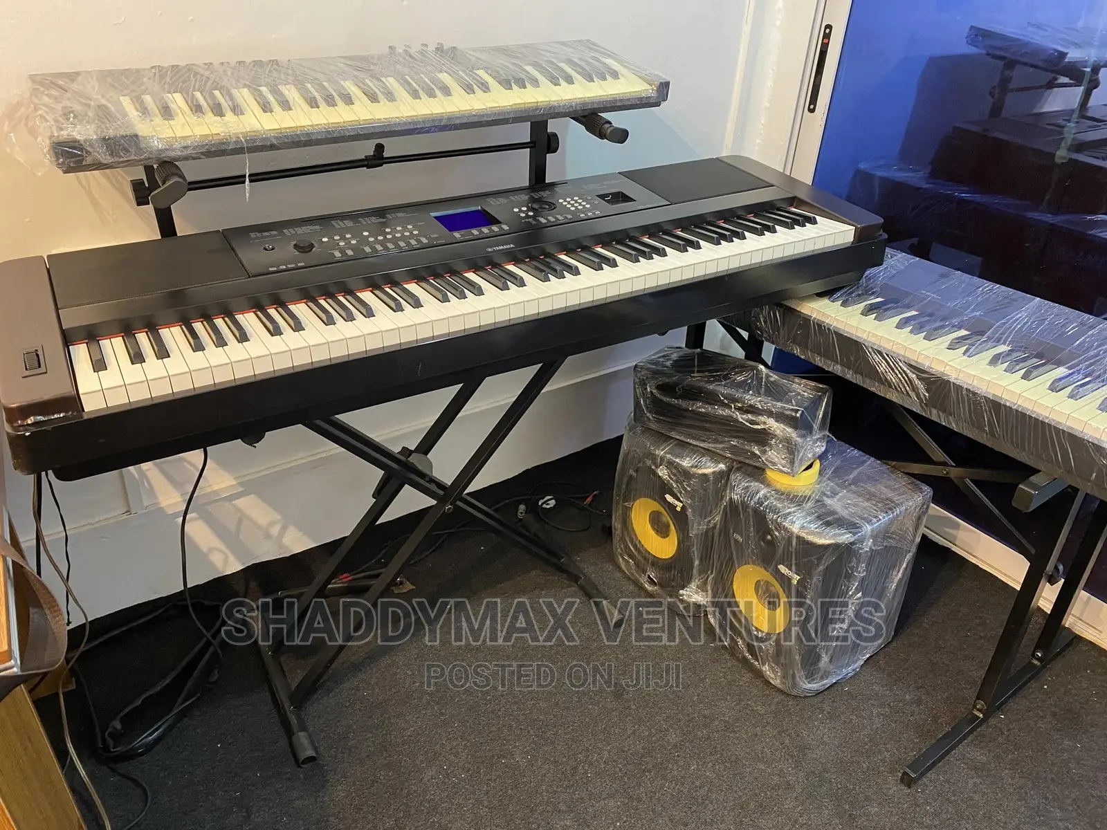 Yamaha DGX 650 Portable Grand Piano/Keyboard
