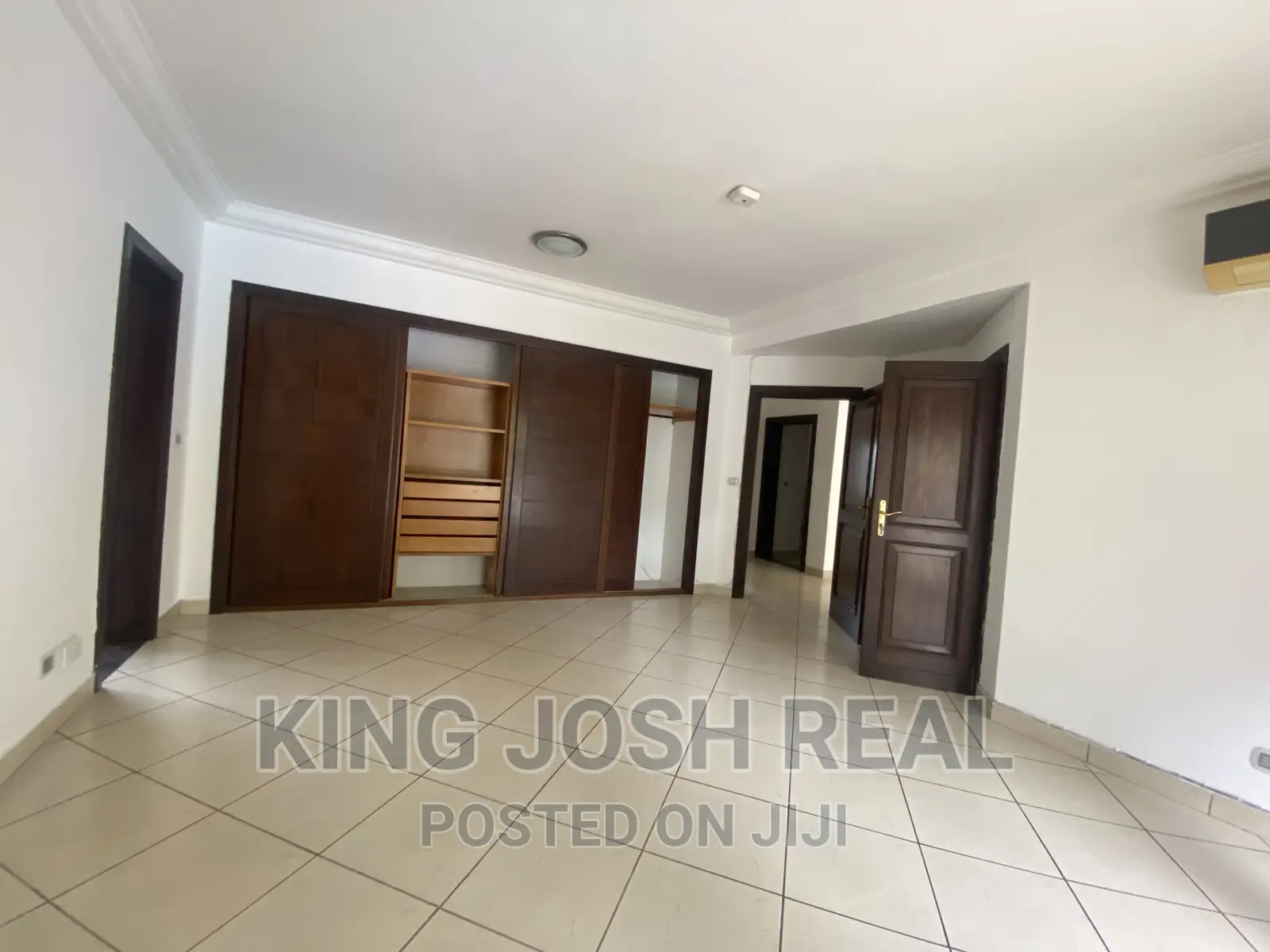 3bdrm Apartment in Villagio, Airport Residential Area for rent