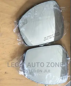 Range Rover Sports Mirror Glass With Bland Spots