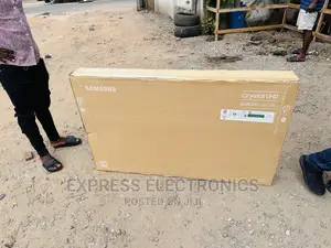 Samsung UHD Smart Glossy Slim Near Tv 55”Cu7172