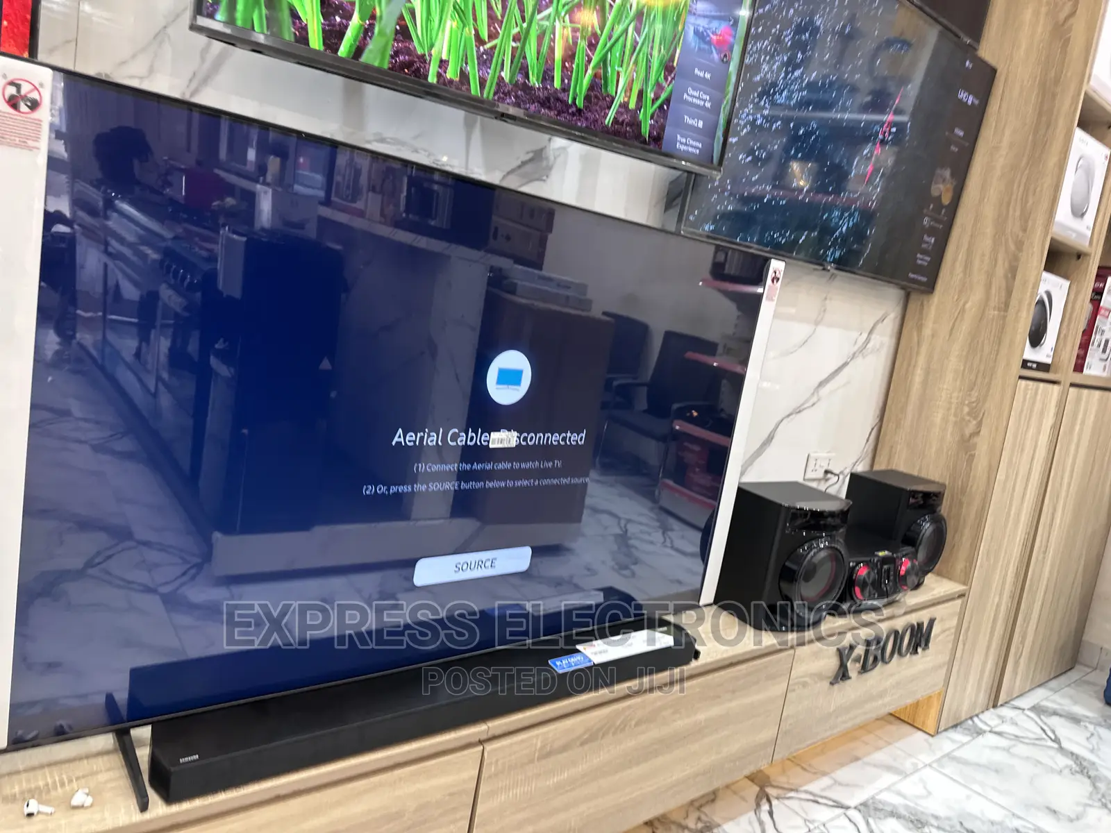 Very Awesome Slim 65”UHD Smart Samsung Tv  Au7092