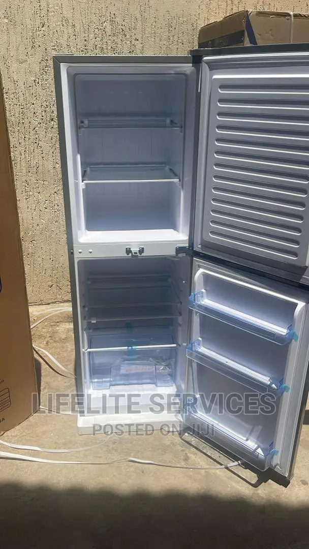Pearl Fridge 215 Litres With Equal Freezing Fridge Size