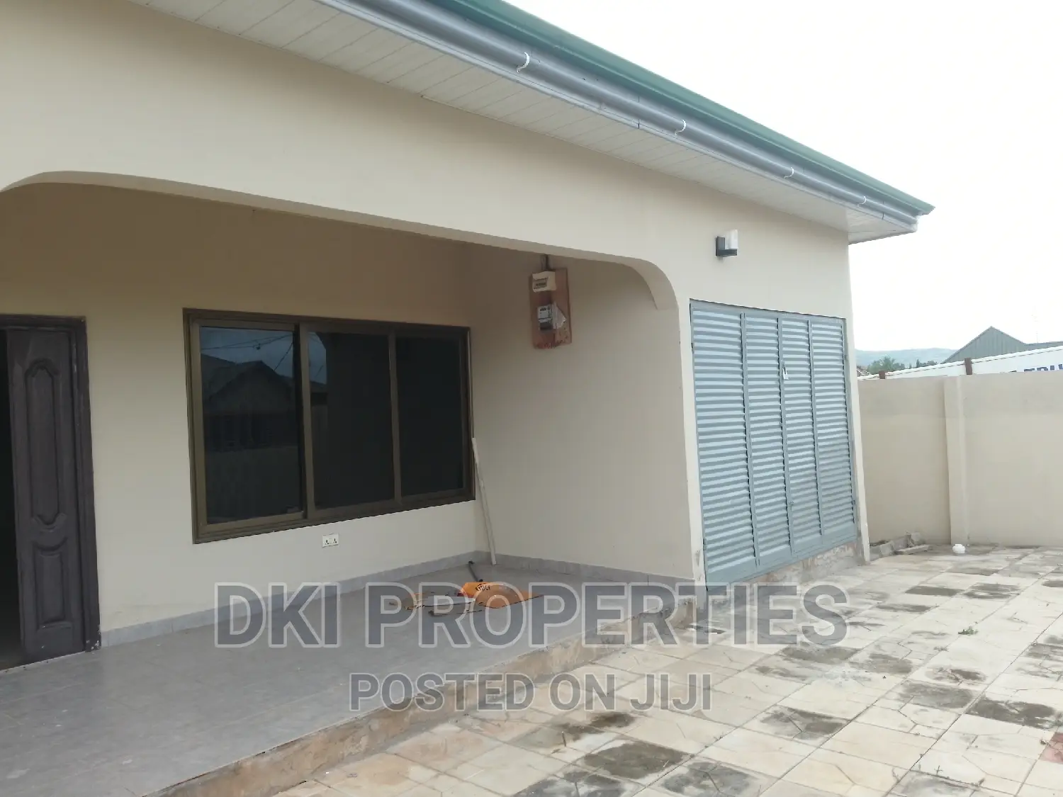 3bdrm House in Dki Properties, Oyibi for rent