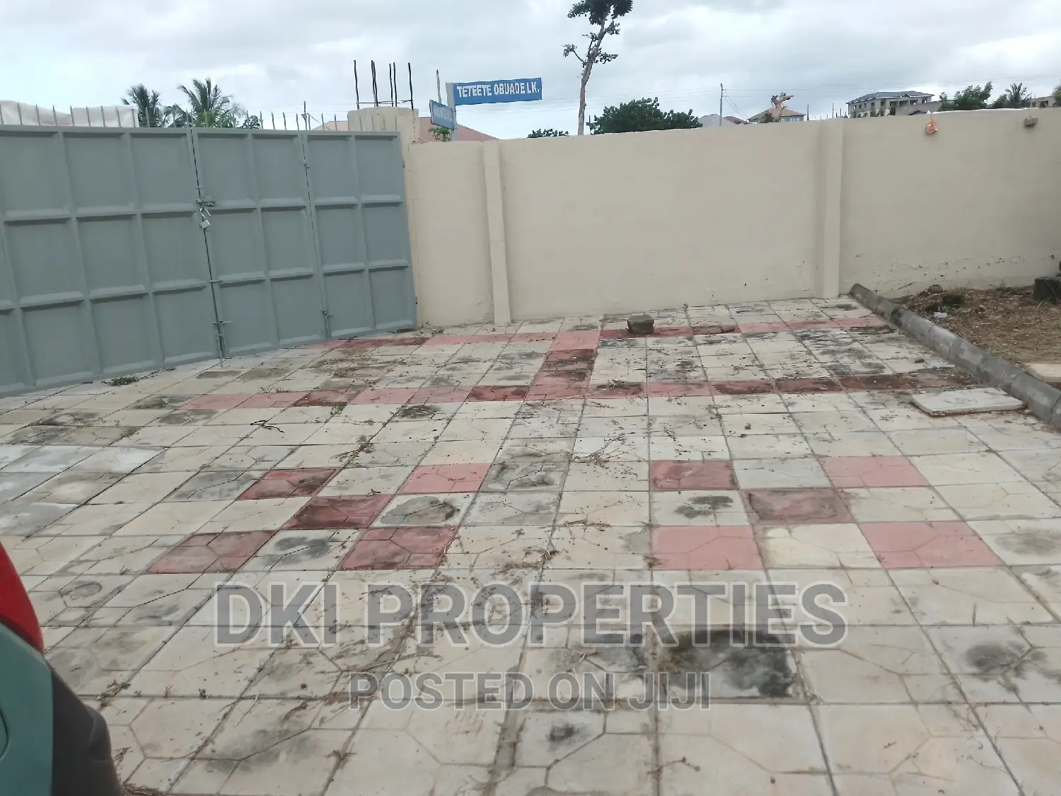 3bdrm House in Dki Properties, Oyibi for rent