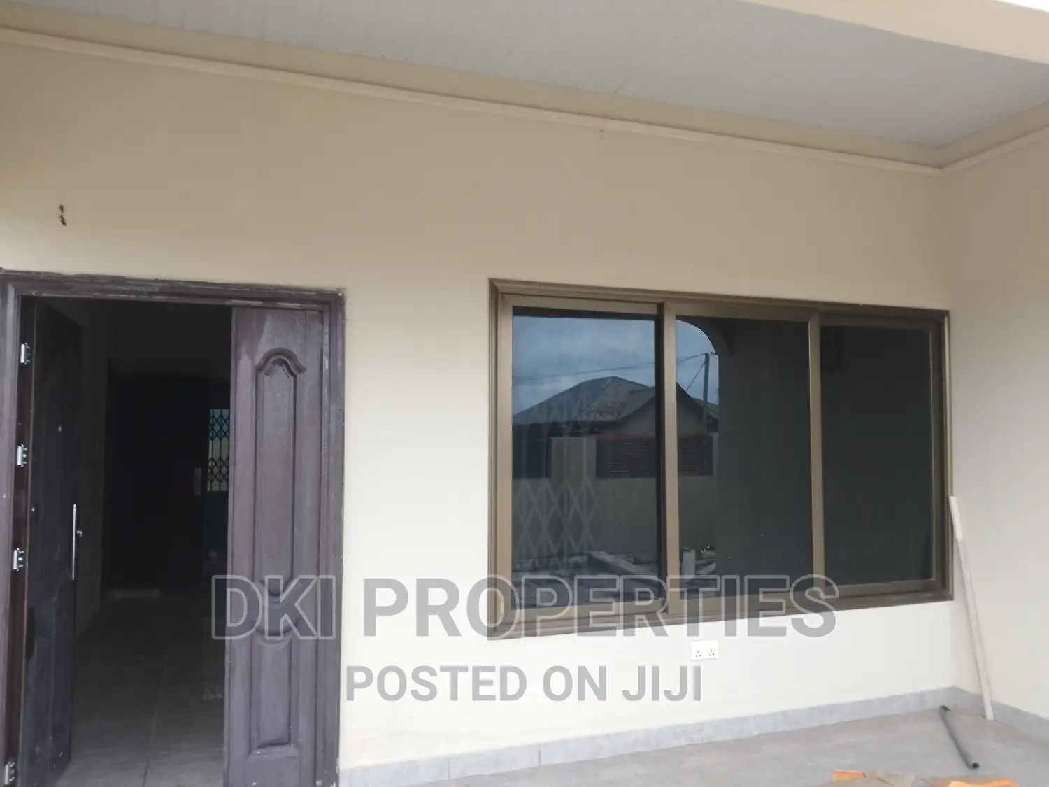 3bdrm House in Dki Properties, Oyibi for rent