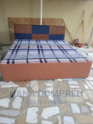 Inbuilt Queen Size Bed