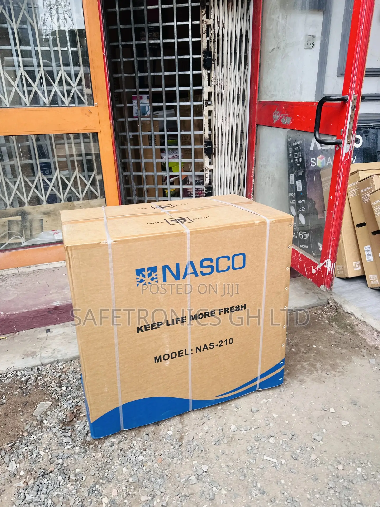 Electric  Nasco 200 Liter Nas-210 Singledoor Chestfreezer