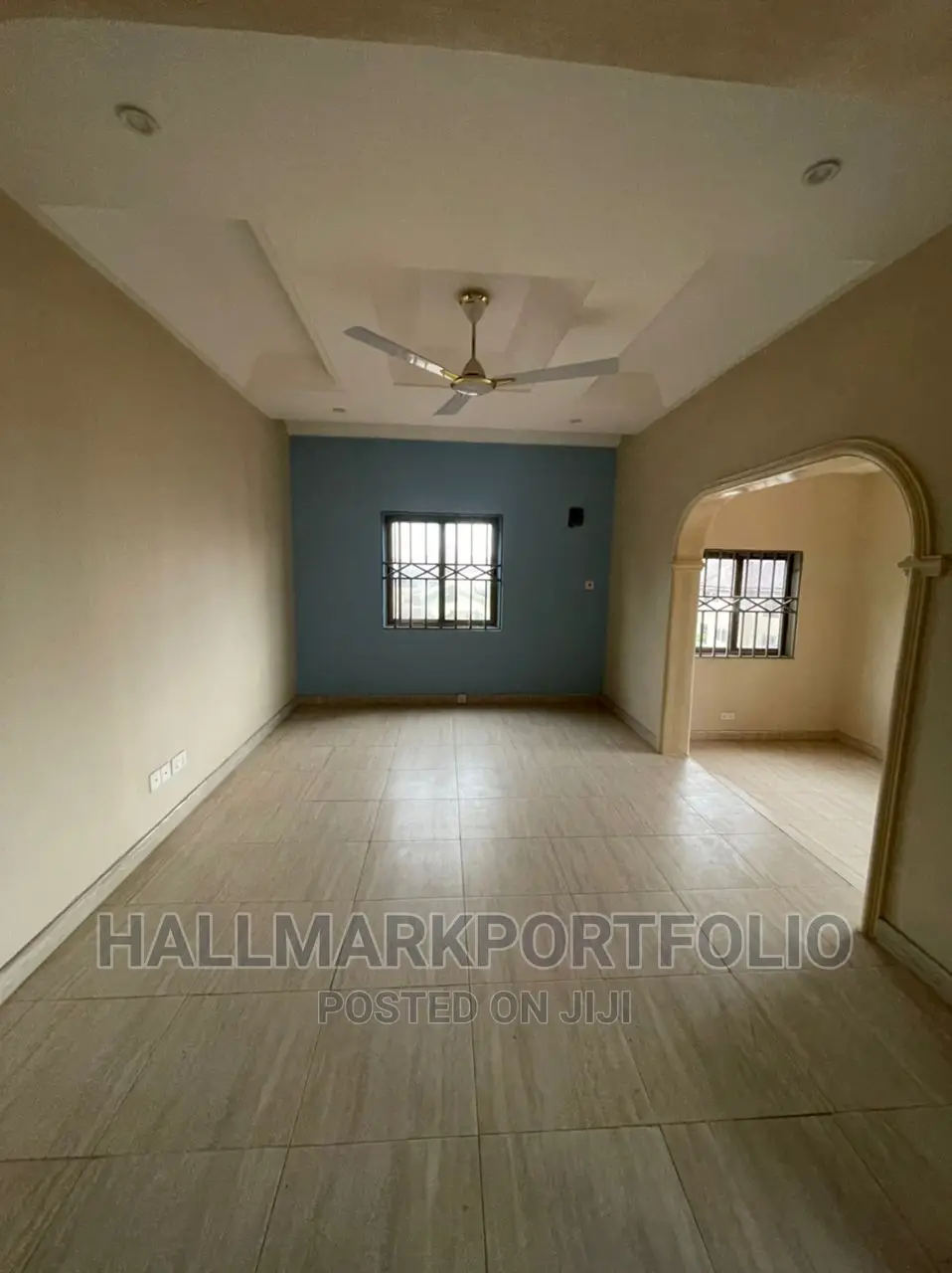 8bdrm House in Weija for sale
