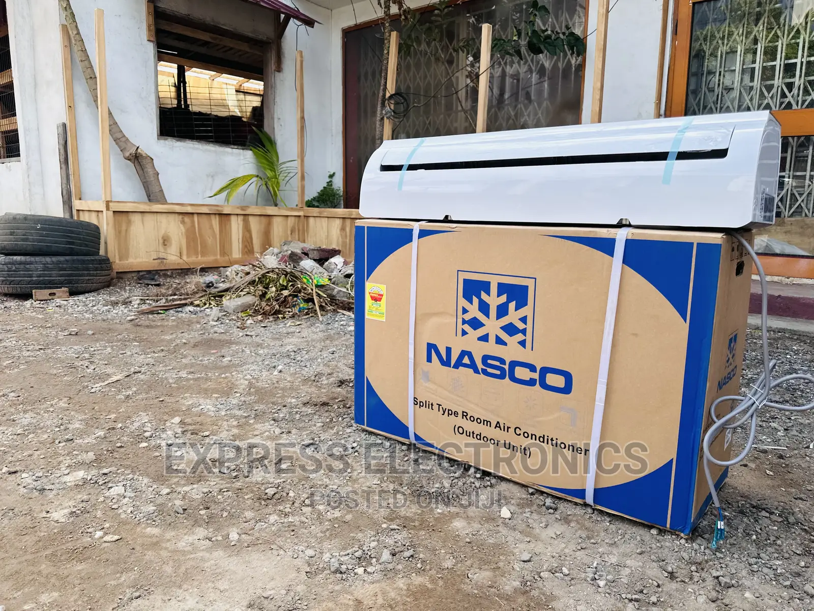 Neatly Sleek White Mirror Nasco 2.0hp AC Split