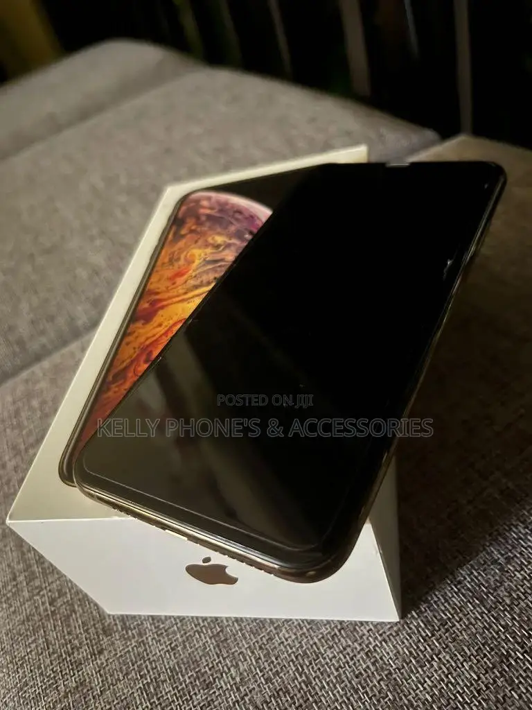 New Apple iPhone XS Max 64 GB Black