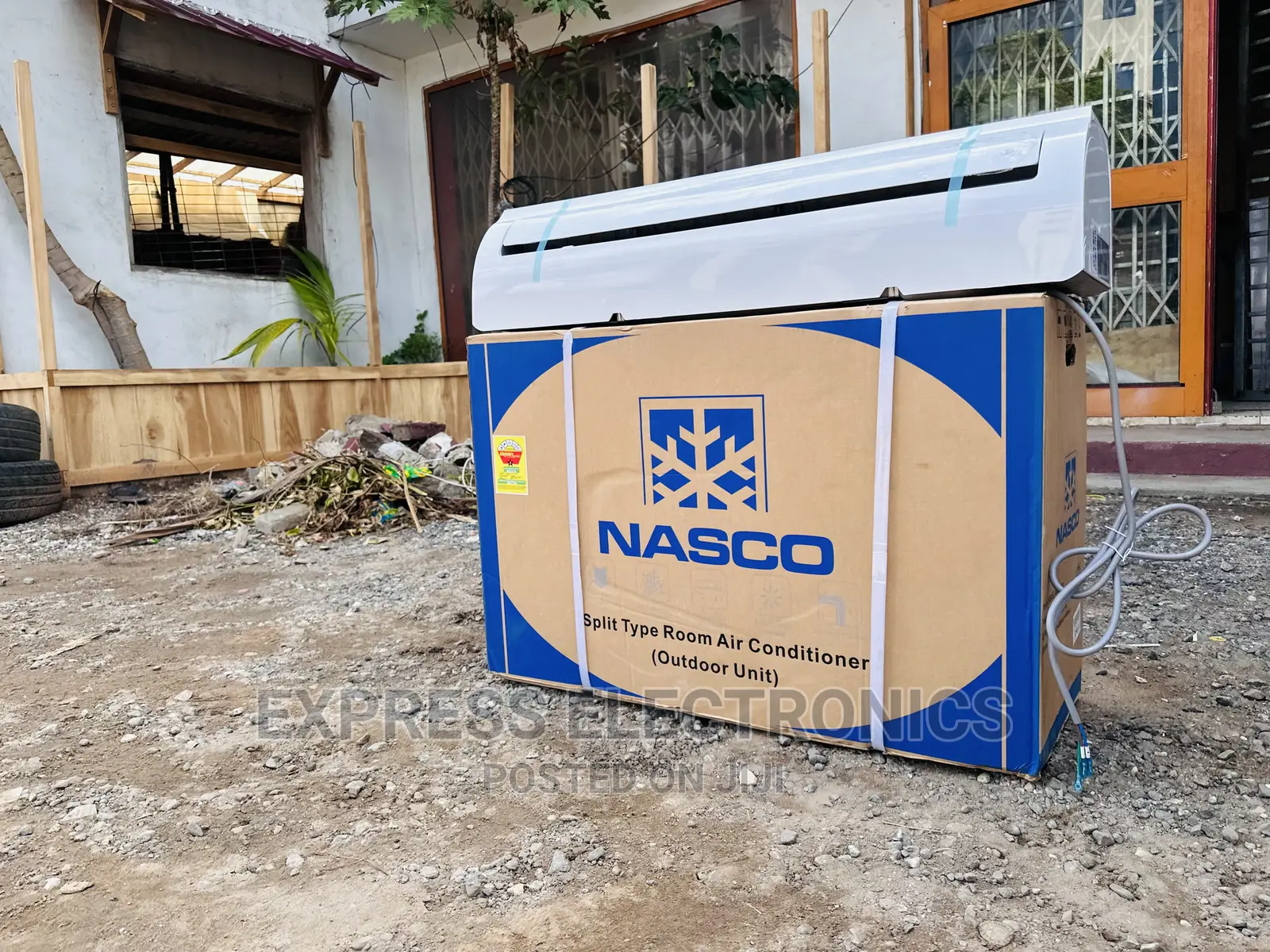Lovely Neat Mirror Split R410 Gas 2.0hp Nasco
