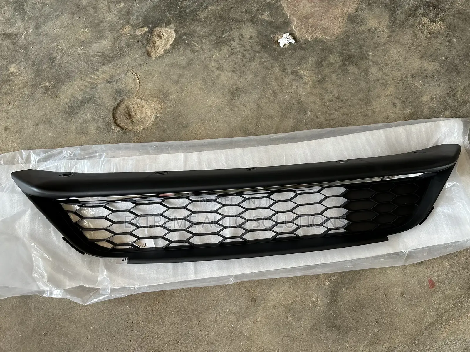 2016-2017 Honda Accord Sedan Front Bumper Lower Grille