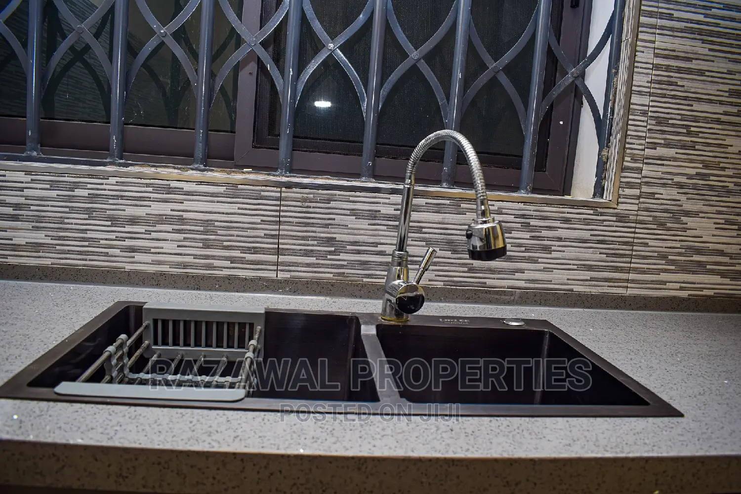 3bdrm House in Sakumono for sale