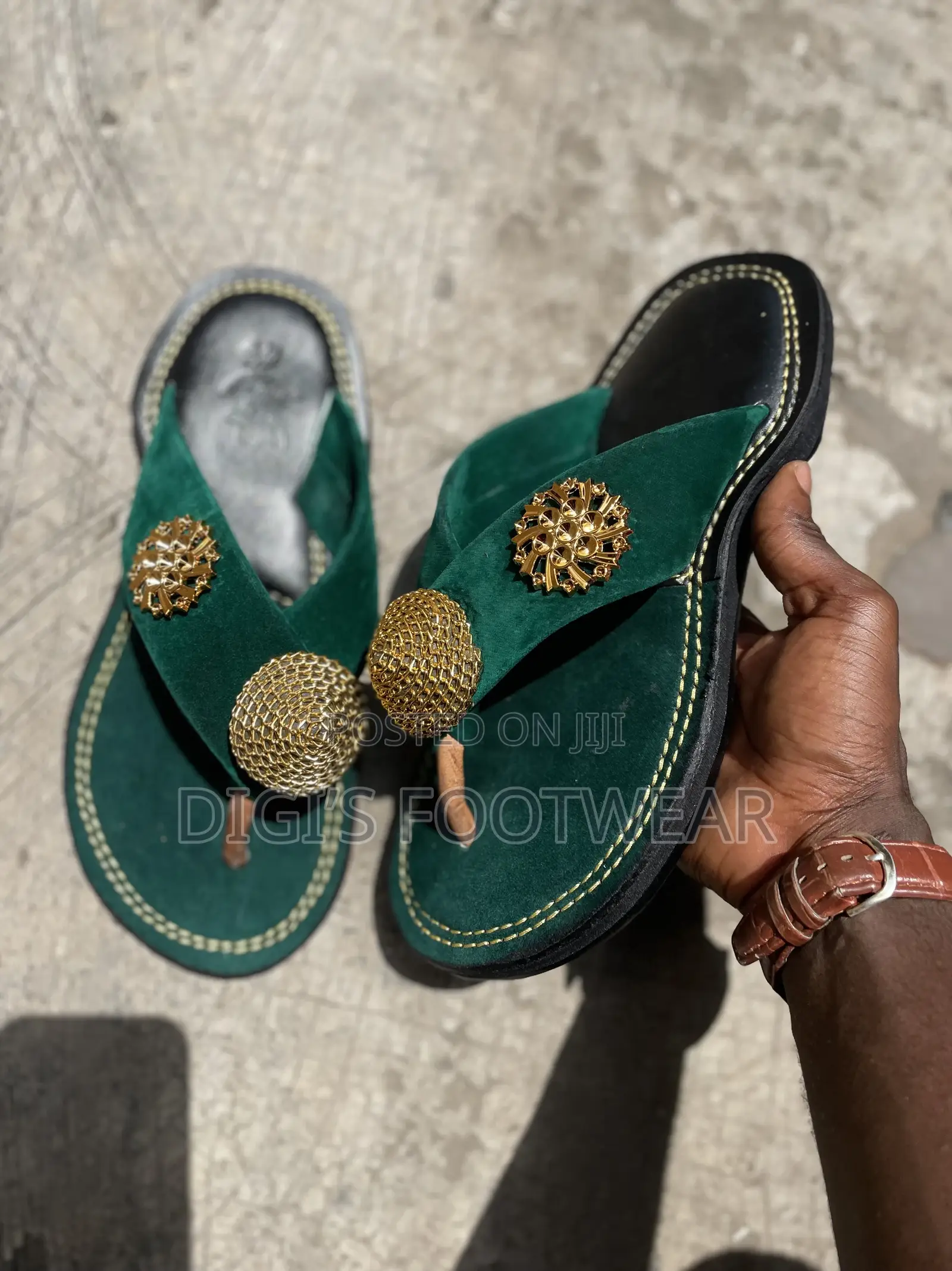 Green Suede Modern Ahenema/Chawchaw