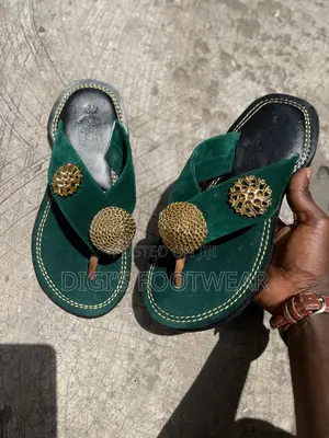 Green Suede Modern Ahenema/Chawchaw