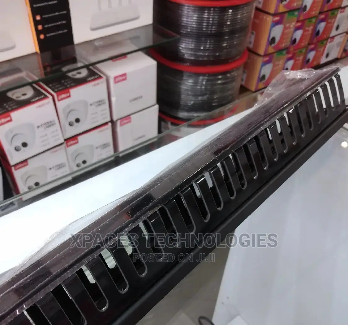 Original 24 Way 1u Cable Management Manager, Panel Metal