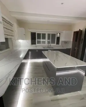 Luxurious Kitchen Cabinet